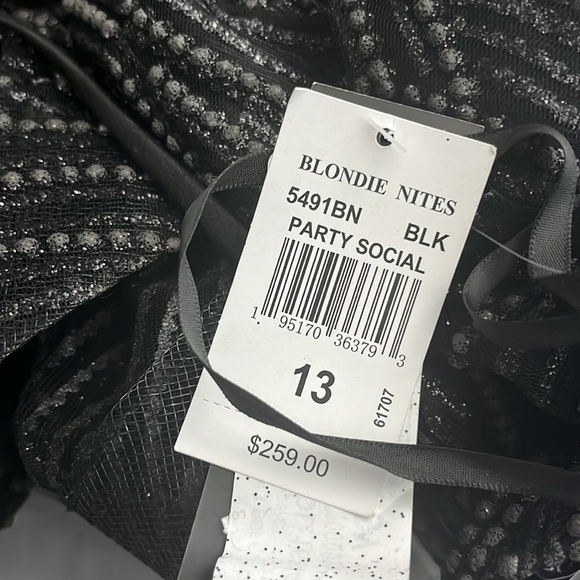 "ASHLYN" PUFF GLITTER FLOOR LENGTH TRUMPET DRESS - Picture 9 of 9